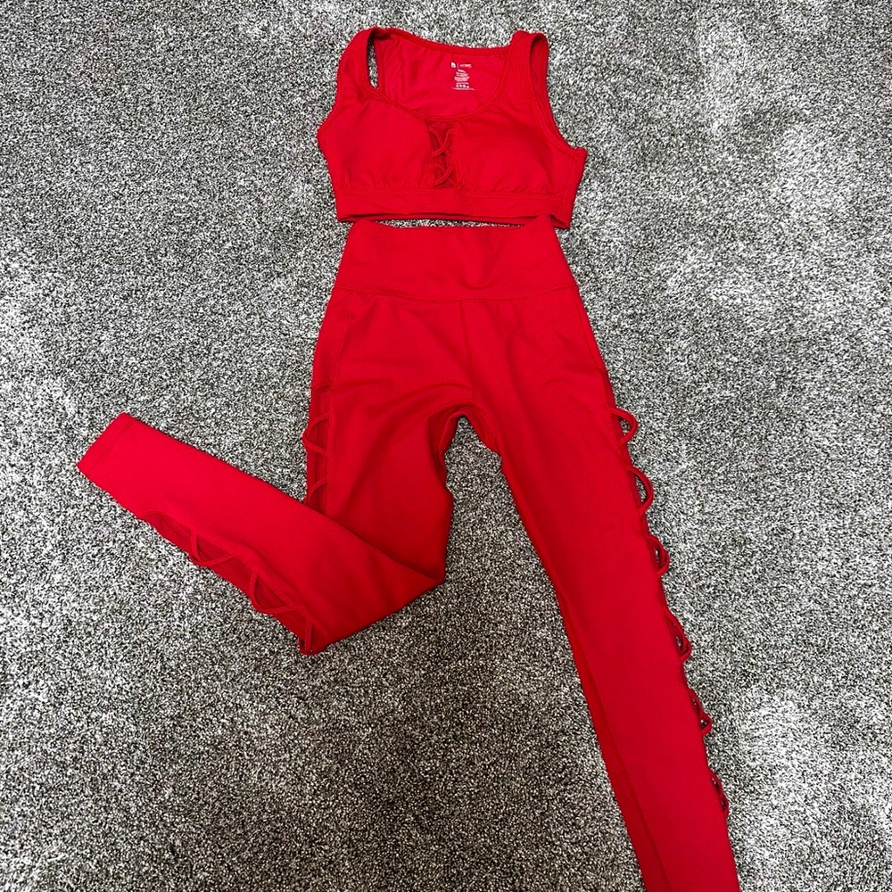 BuffBunny Set, Stylish Red Lace Bra & Leggings